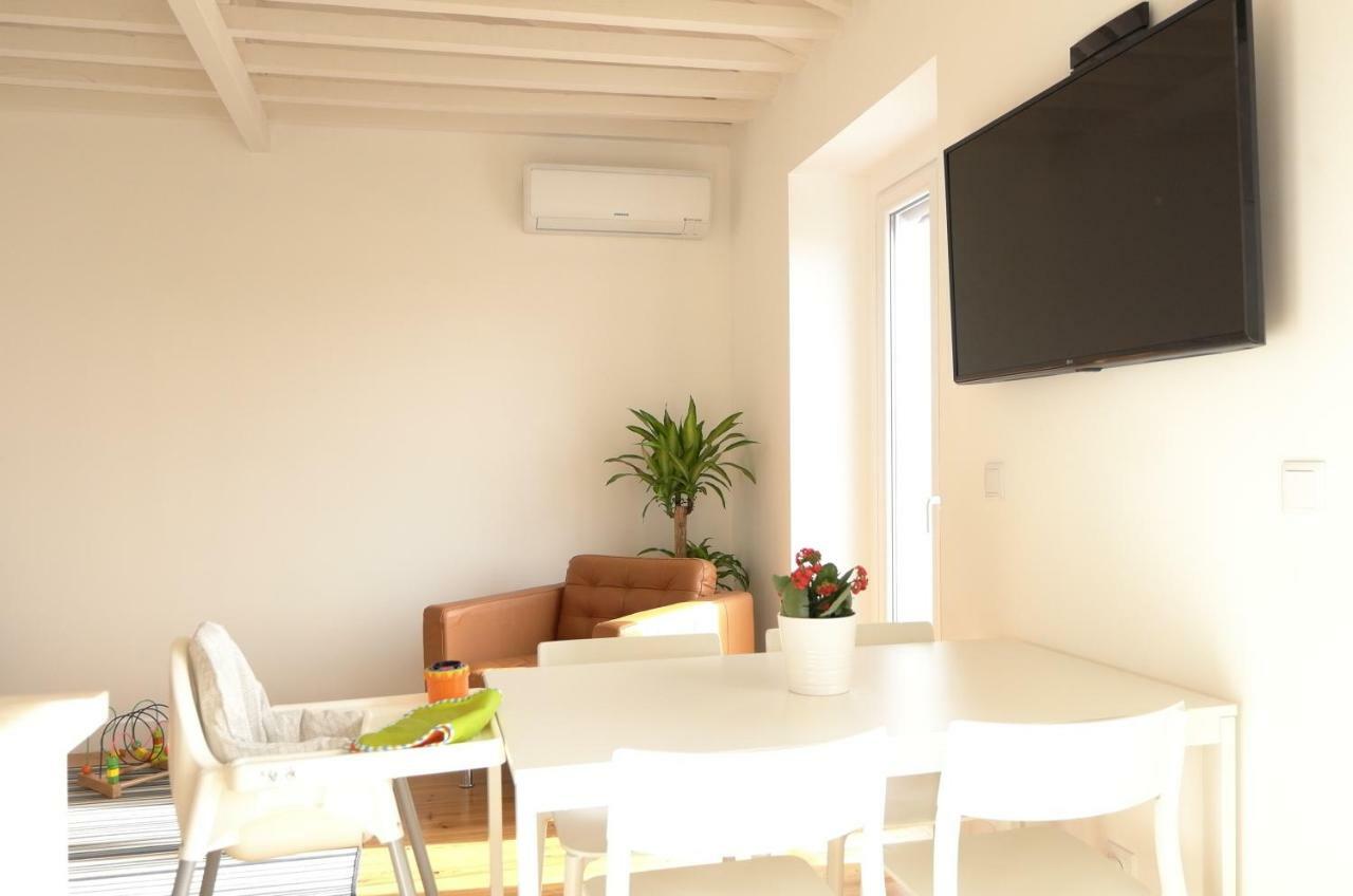شقة Ocean View Penthouse Paço de Arcos المظهر الخارجي الصورة